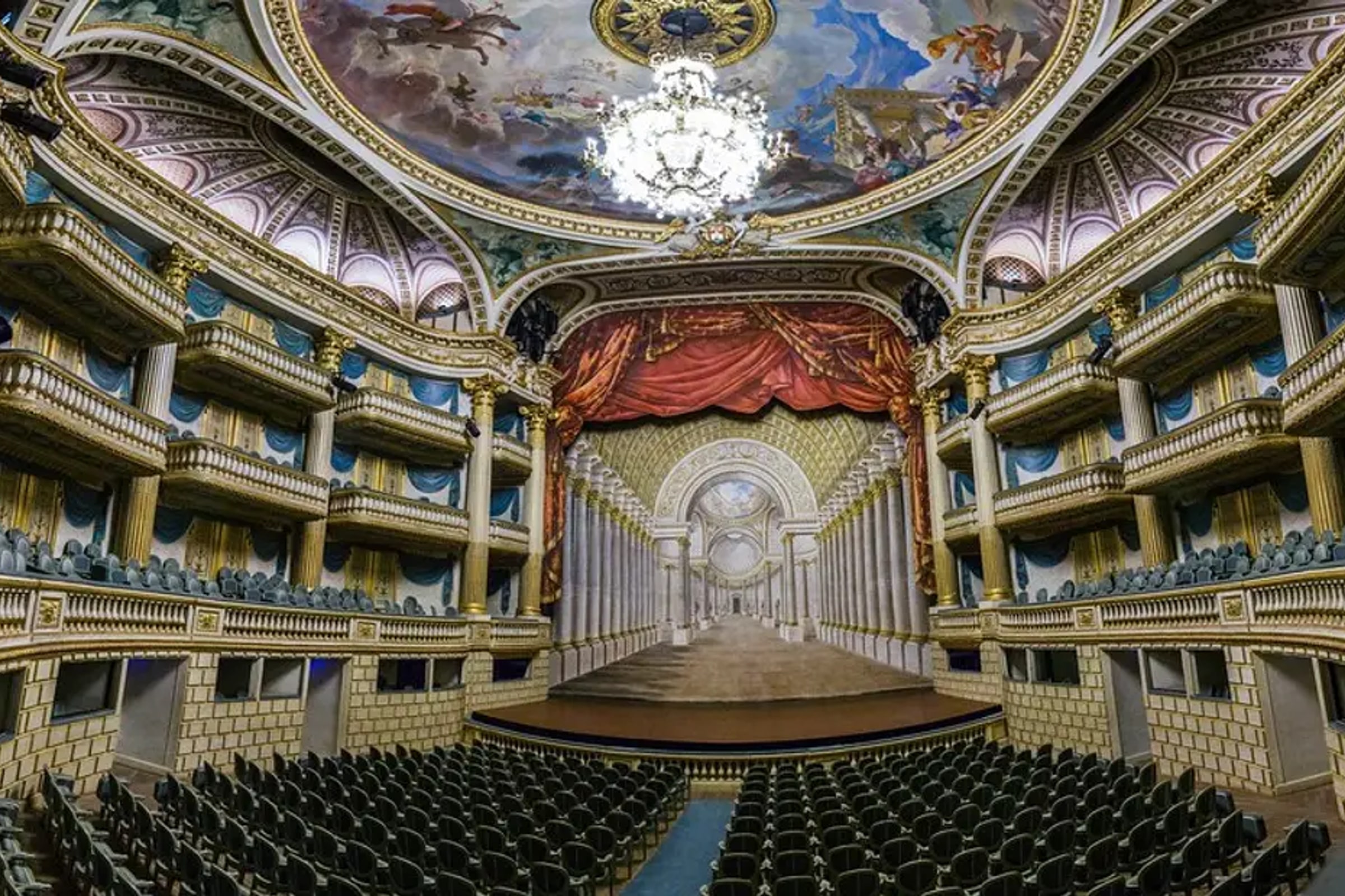Bordeaux Center Tour